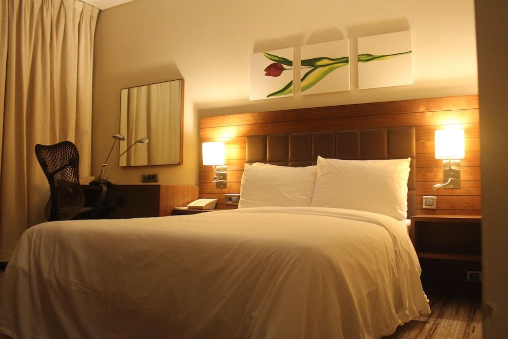 Hilton Garden Inn Κιουτάχεια Εξωτερικό φωτογραφία